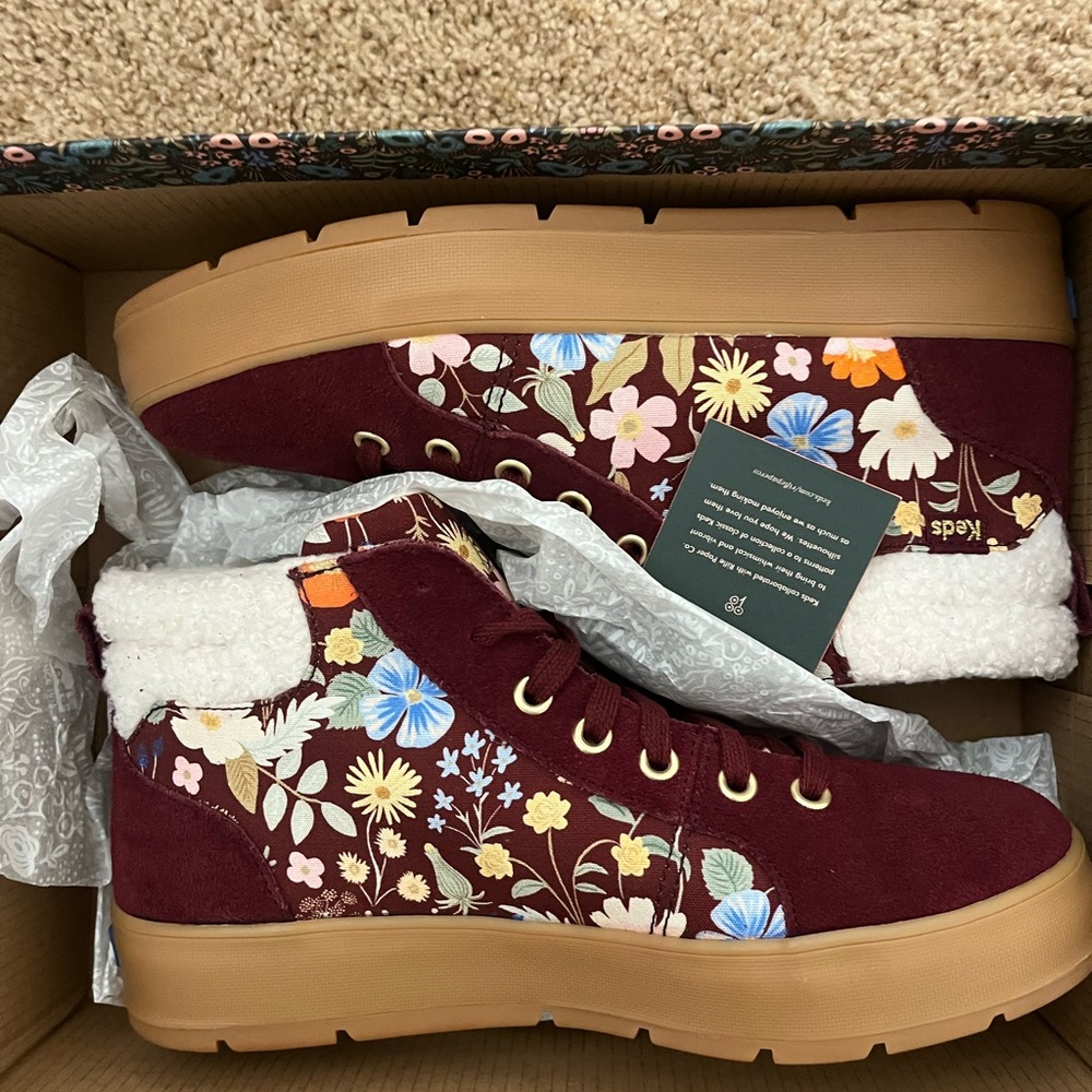 NWT. Keds Rifle Paper Company Tahoe Suede Burgandy Floral Sneakers Sz 8
